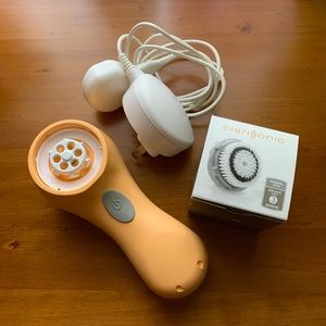 Clarisonic Mia in Clementine Orange + New Brush Head + Charger